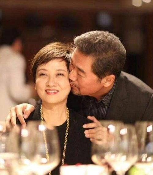 张国立老婆谁