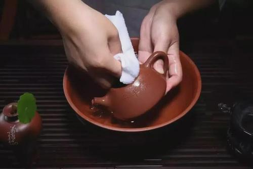 紫砂壶怎么清洗